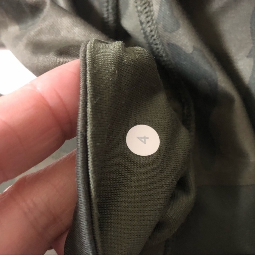 Lululemon Wunder Under Leggings camo green size 4